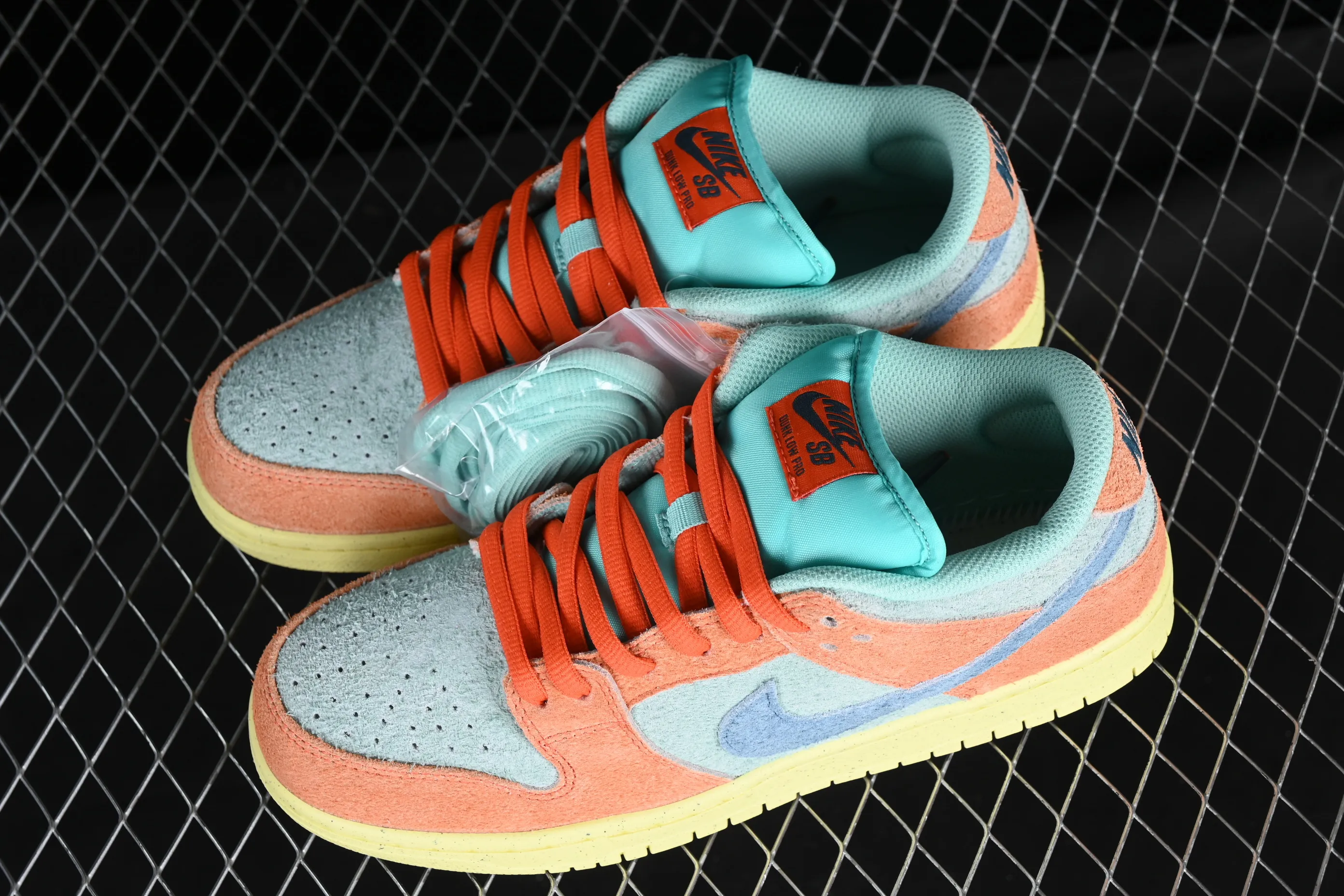 All Categories Nk SB Dunk Series Nk SB Dunk Low Low-top Sneakers Nk SB Dunk "Noise Aqua" Tropical Fruit Pie Dunk Series Retro Low-top Casual Skateboard Shoes DV5429-800